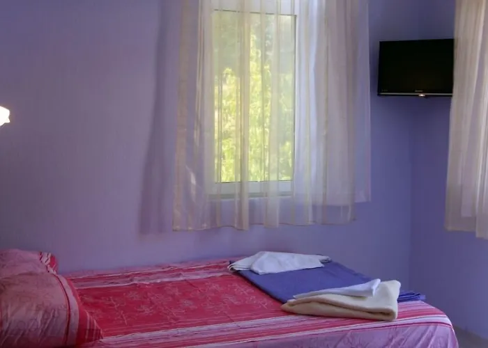 Grand World מלון