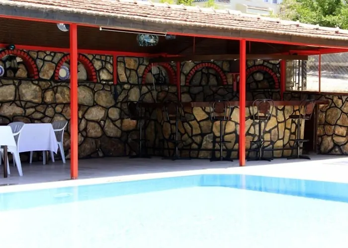 Grand World מלון